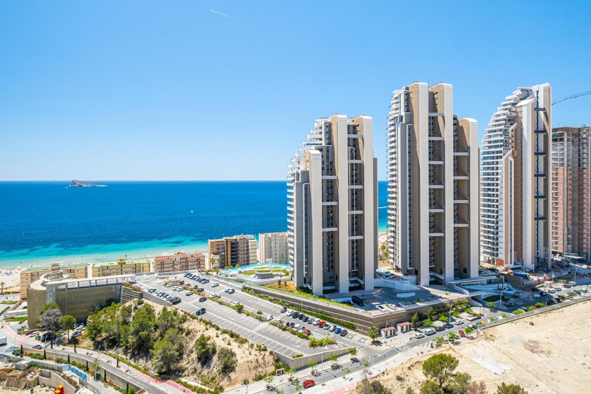 Sunset Waves 18-35 Poniente Beach Resort Benidorm Exterior photo